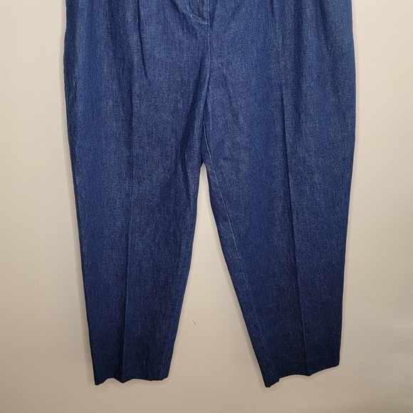 Ann Taylor | High Rise Paperbag Style Tapered Leg Dark Wash Jeans Size 10 - Picture 3 of 5